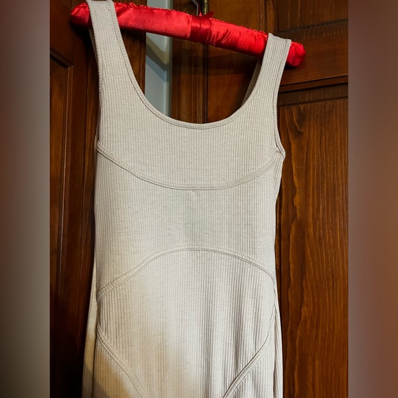 jumpsuit - Picture 3 of 4